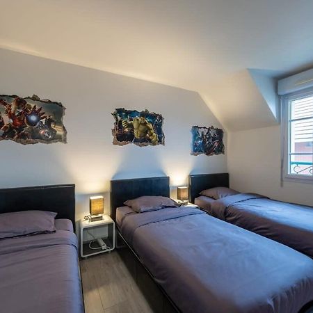 Disney Avengers Home Маньї-ле-Онгр Екстер'єр фото